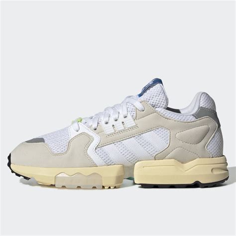 harga adidas torsion